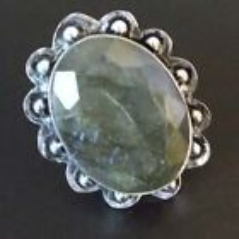 *NWOT* MASSIVE LABRADORITE STONE FACETED OVAL SILVERY SZ 6.5 RING 64